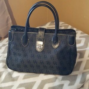 ⏰TUESDAY SALE⏰Authentic Dooney and Bourke Satchel
